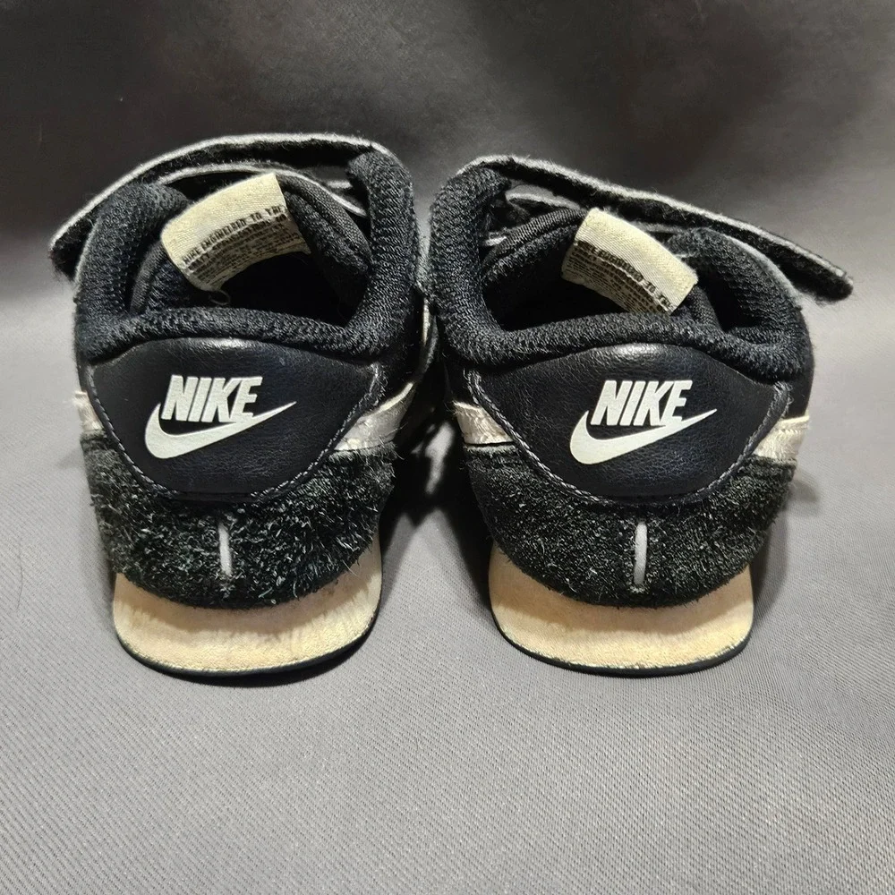 Nike MD Runner‎ Valiant Toddler size 7 Sneakers Black White Kids Shoes preppy